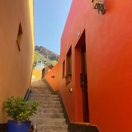 Casa Roja La Calera Holiday home *