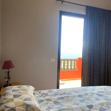 Casa Roja La Calera *
